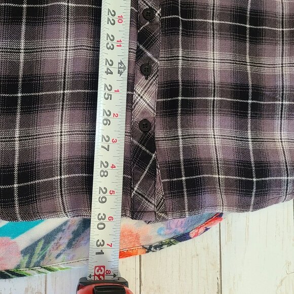Tolani Collection Mixed Print Tunic Top Button Front Plaid Floral S Artsy - Picture 6 of 7